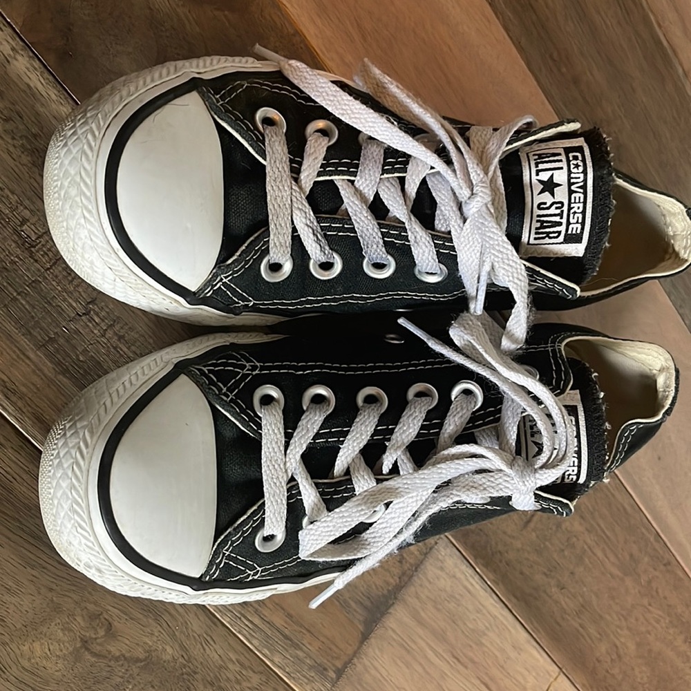 Converse low top